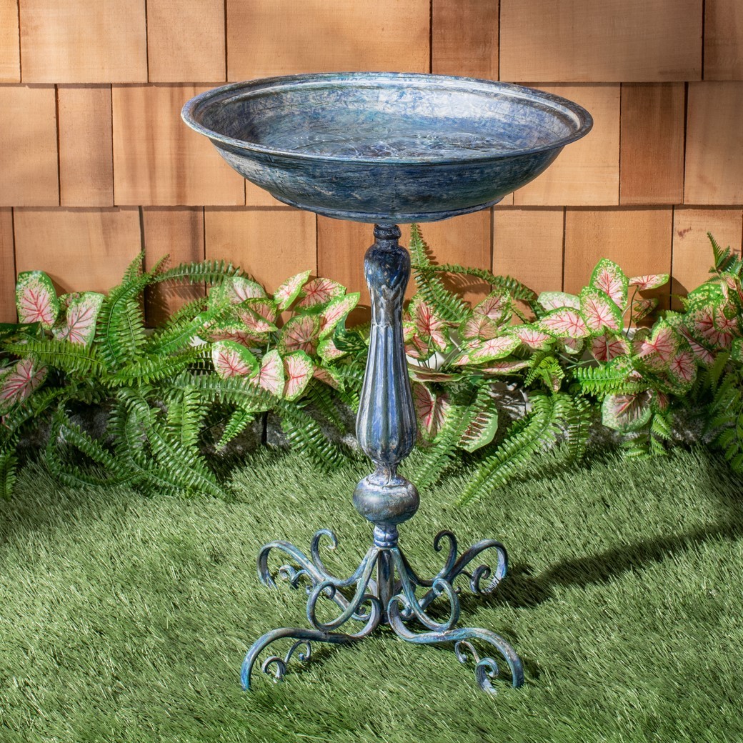 PAT5023B Bird Baths Furniture by Safavieh