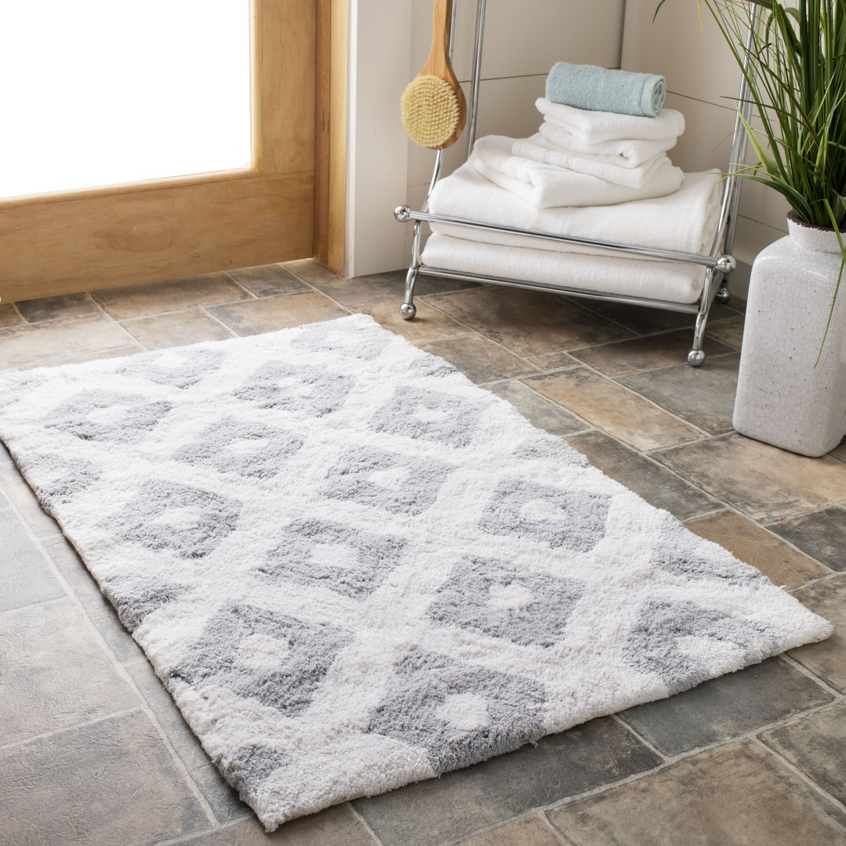 Rug PMB726G DIAMOND TUFTED Bath Mats Area Rugs by Safavieh