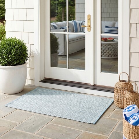 Aqua Indoor & Outdoor Rug - Safavieh.com