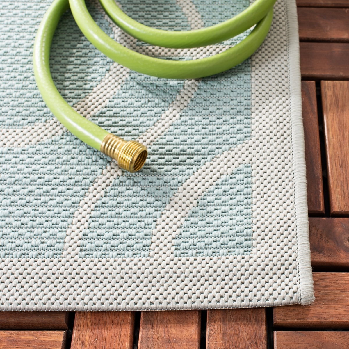 Courtyard Indoor Outdoor Rug Aqua & Light Grey Safavieh