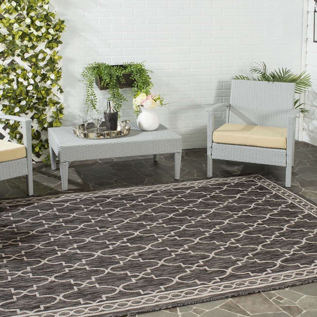 Black & Beige IndoorOutdoor Rug Courtyard