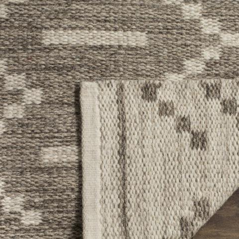 Amazon.com: SAFAVIEH Aubusson Collection Area Rug - 6