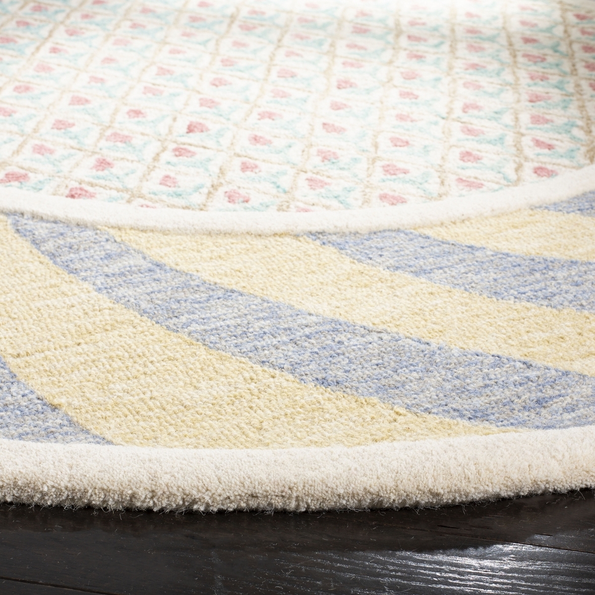 Rug NOV108A Novelty Area Rugs by Safavieh