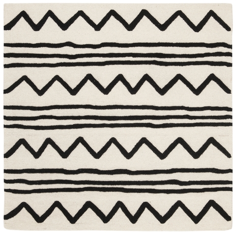 26 x 8 SFK907D-28 Safavieh Kids Collection SFK907D Handmade Ivory and Black Zig Zag Wool Runner