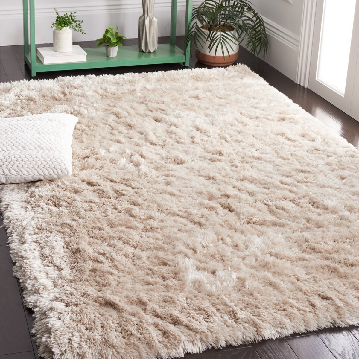 Beige Plush Pile Rug Arctic Collection Safavieh Com