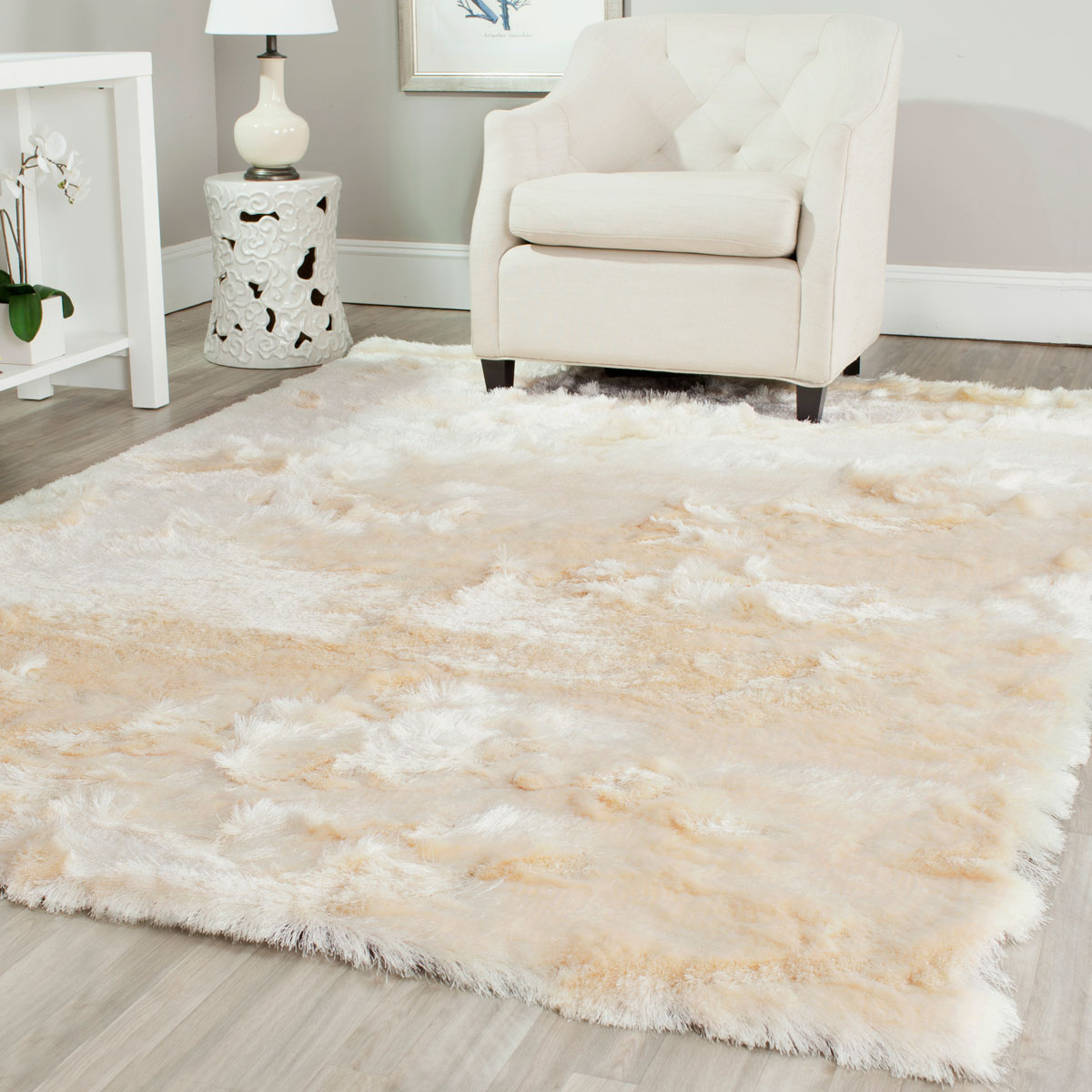 White Lush Pile Paris Collection Safavieh